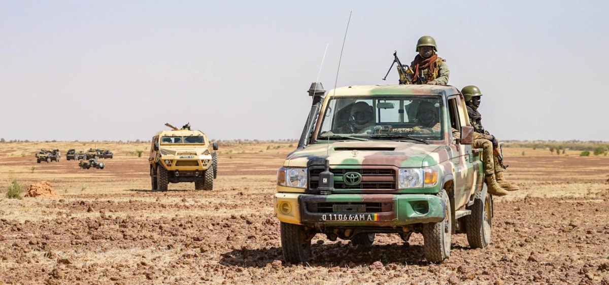 Au Sahel, l’aide française au développement arme des militaires accusés d’exactions